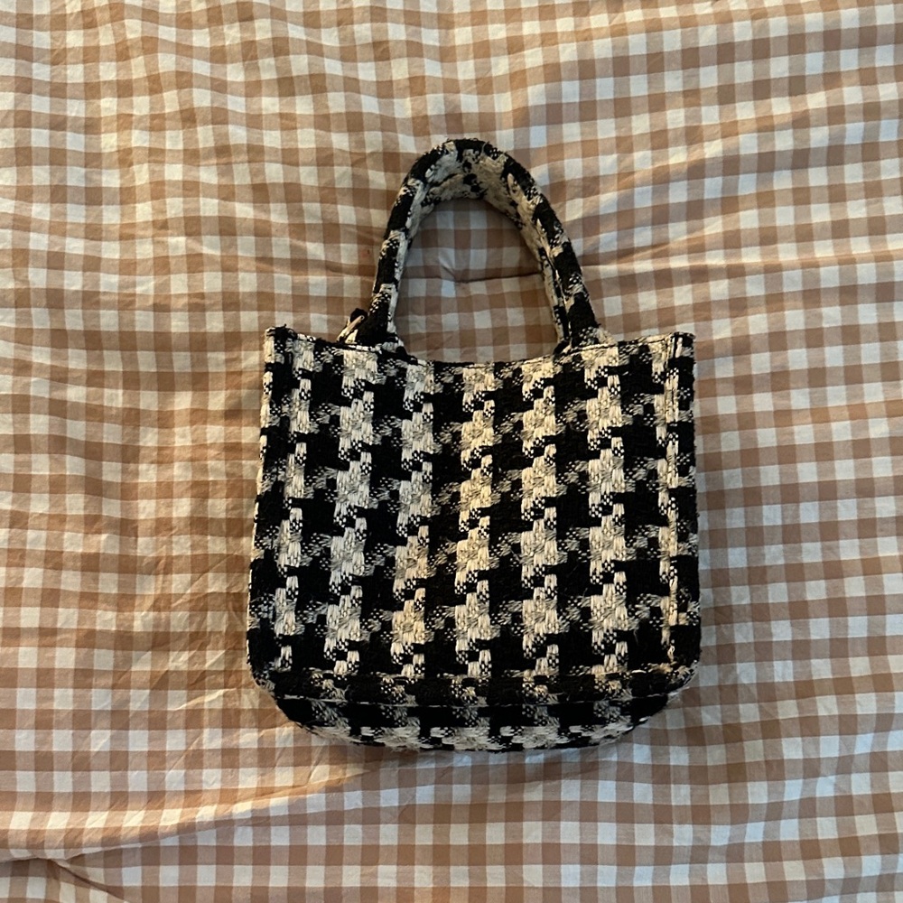 H&M Black & White Houndstooth Tote